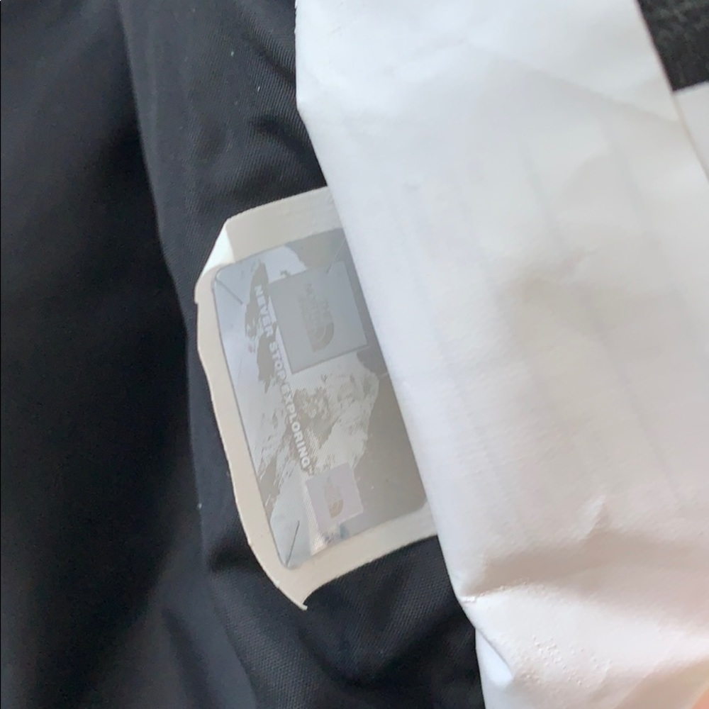 UNDER RETAIL The North Face Nuptse - Picture 4 of 4
